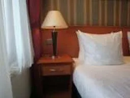 Jordans * لاهاي